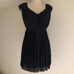 🟡3/$25 H&M cocktail dress